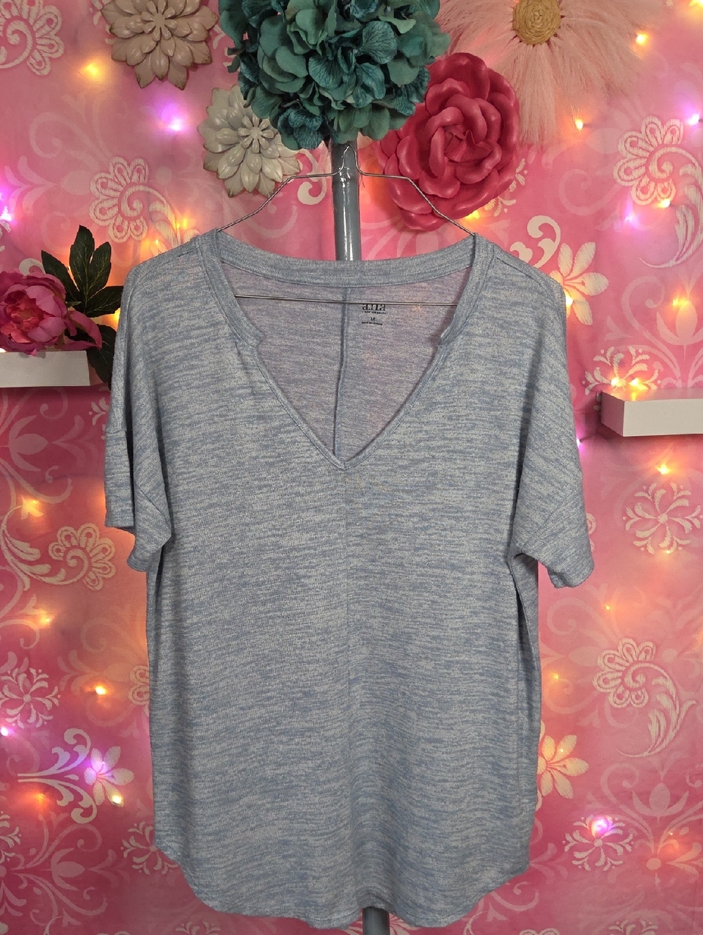 a.n.a Heathered Light Blue V-Neck Short Sleeve Tee